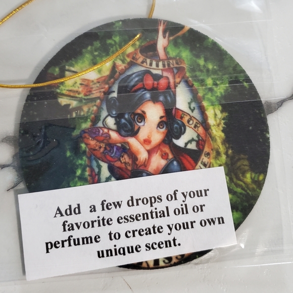 Waiting for Loves True Kiss Snow White Car Air Freshener - Picture 4 of 5